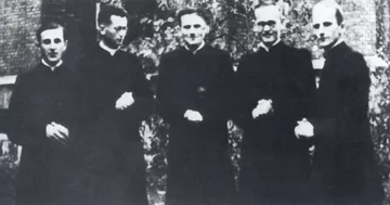 Karol Wojtyła (w środku) w czasie nauki w seminarium w 1946 roku 