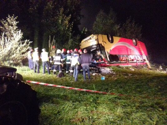 Miniatura: Zdjęcia z miejsca wypadku w Leszczawie