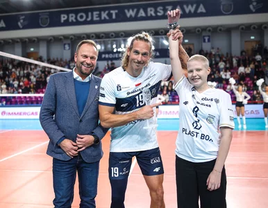 Miniatura: Siatkarz Projektu Warszawa z poruszającym...