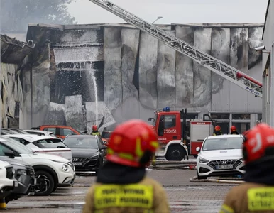 Miniatura: Gigantyczny pożar w Warszawie. Kłęby dymu...
