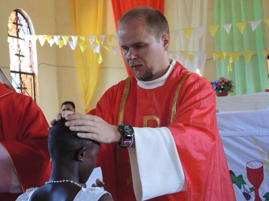 Miniatura: W Afryce zmarł polski misjonarz Adam...