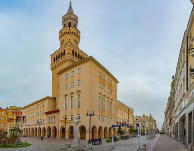 Miniatura: Punkt widokowy znowu otwarty. Turyści...