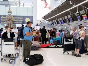 Miniatura: Polka utknęła na lotnisku w Bangkoku....