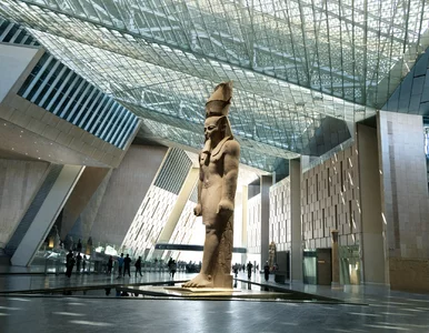 Miniatura: Trzy tysiące lat w dwie godziny. Ta...