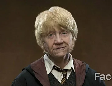 Ron Wesley (Rupert Grint) postarzony przez FaceApp 