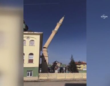 Miniatura: Wiatr przewrócił 40-metrowy minaret