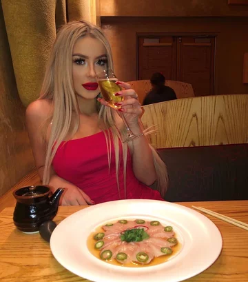 Tana Mongeau 