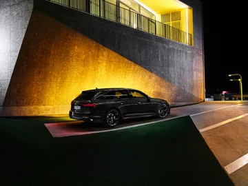 Audi RS 4 Avant edition 25 years 