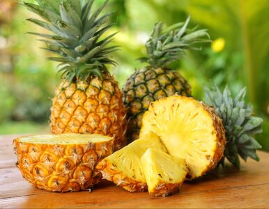Miniatura: Jak najłatwiej obrać ananasa? Ten trik...