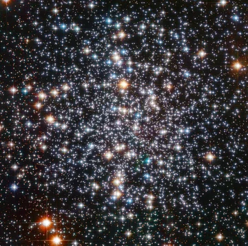 Zdjęcia dostarczył Teleskop Kosmiczny Hubble’a 