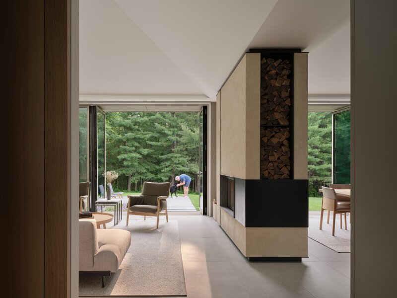 Ridge House &ndash; prosta bryła dopasowana do&nbsp;terenu, z&nbsp;dachem nawiązującym do&nbsp;linii krajobrazu, projekt Superk&uuml;l