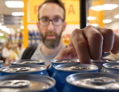 Miniatura: Piją 2–3 puszki dziennie i nie widzą...