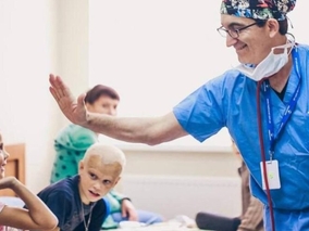 Bezpłatne operacje dla dzieci z Ukrainy. Amerykańscy lekarze z ważną...