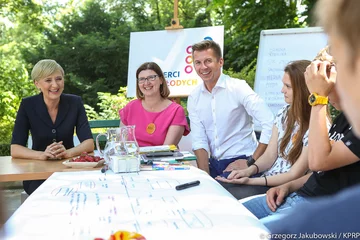 Debata z cyklu „Eksperci pytają Młodych”, które z inicjatywy Pierwszej Damy odbywają się w Pałacu Prezydenckim 