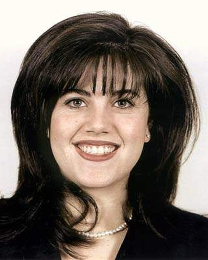 Monica Lewinsky na oficjalnej fotografii z 1997 roku 
