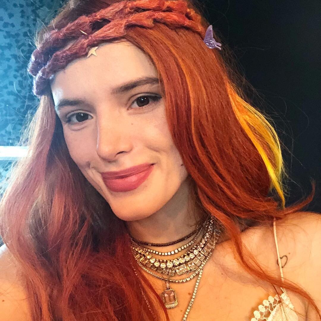 Bella Thorne 