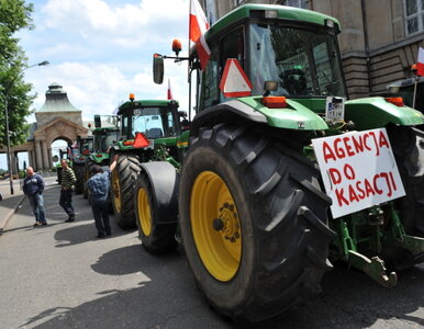 Miniatura: Rolnicy: rząd oddaje ziemię korporacjom z...