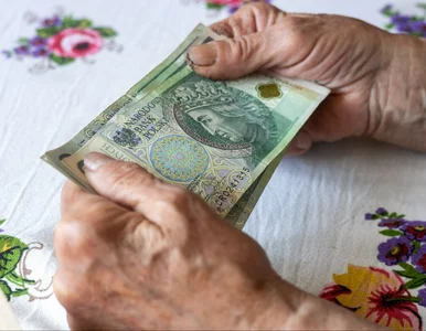 Miniatura: Prawie 6,6 tys. dodatkowo dla seniora....