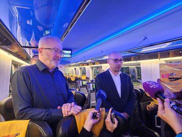Prezes RegioJet Radim Jančura oraz&nbsp;CEO RegioJet PL Michał Plaza