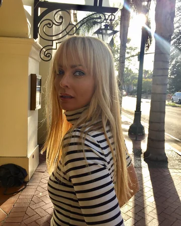 Izabella Scorupco 