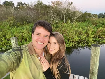 Bindi Irwin i Chandler Powell 