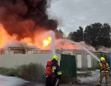 Miniatura: Pożar zbiorników paliw na terenie...