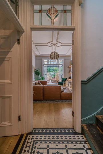 Wnętrza w wakacyjnym klimacie, projekt Red Deer downloadfor.press, Red Deer