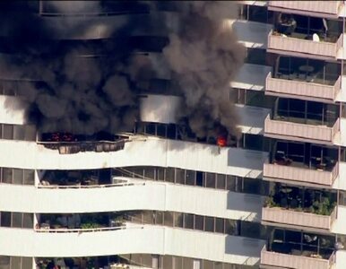 Miniatura: Pożar 25-piętrowego apartamentowca....