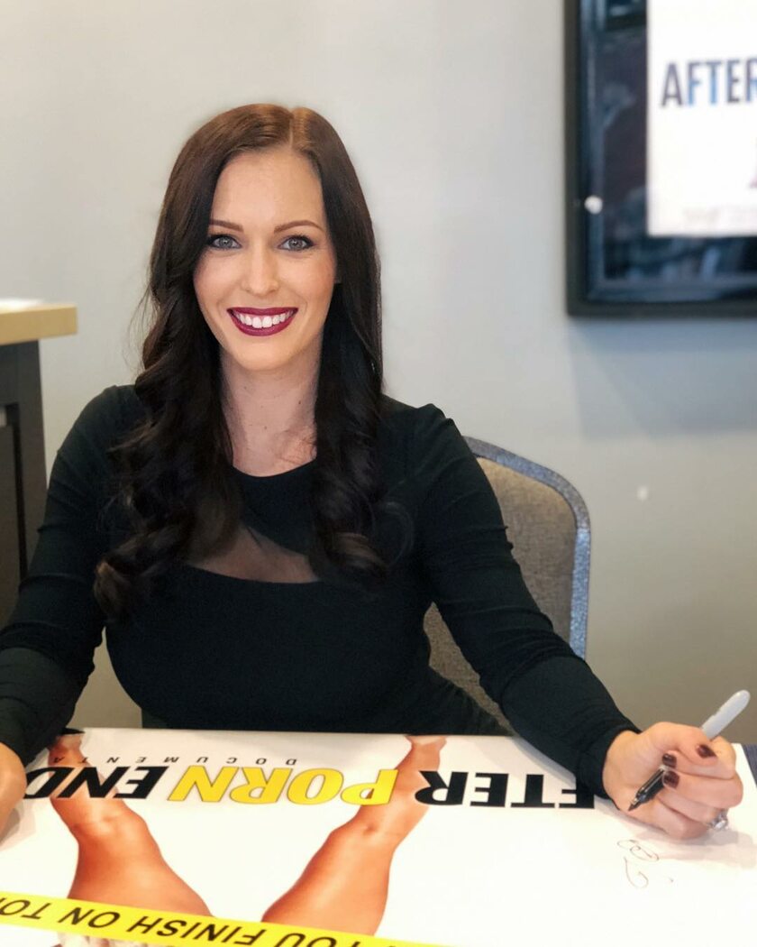 Brittni De La Mora - galeria, zdjęcie 11