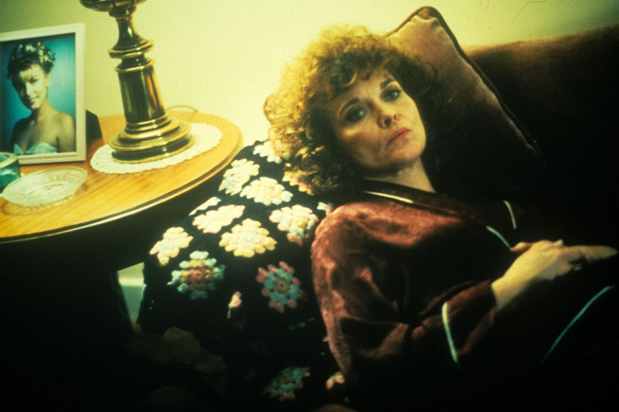 Grace Zabriskie (Sarah Palmer) 