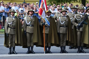 Defilada z okazji Święta Wojska Polskiego 