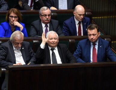 Miniatura: Najnowszy sondaż: PiS zyskuje, wszyscy...