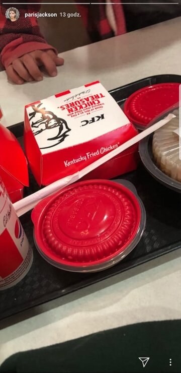 Zdjęcie zamieszczone przez Paris na&nbsp;InstaStory w&nbsp;niedzielę 17 marca