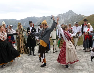 Miniatura: Zakopane: górale walczą o Złotą Ciupagę