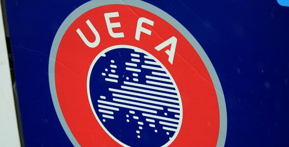 Miniatura: UEFA