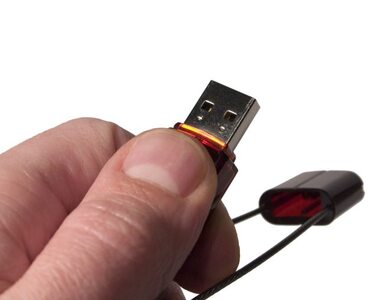 Miniatura: Koniec problemów z USB? Wynalazek Polaka