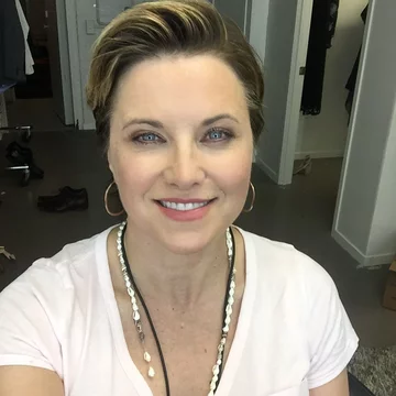 Lucy Lawless 