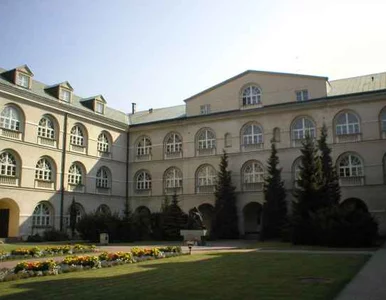 Miniatura: KUL ukarany za naruszenie interesu studentów