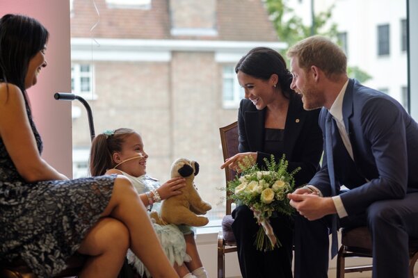 Miniatura: Książę Harry i księżna Meghan na ceremonii...