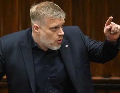 Miniatura: Zandberg grzmi z sejmowej mównicy. "Za dwa...