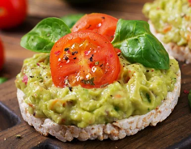 Miniatura: Zapomnij o nudnej szynce i serze. W 4...