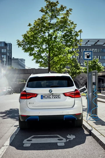 BMW iX3 