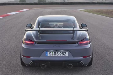 Porsche 718 Cayman GT4 RS 