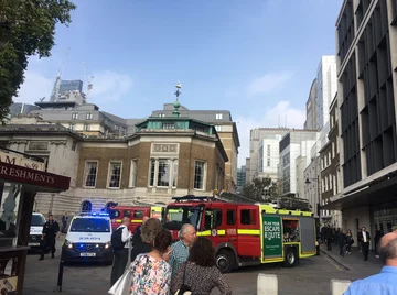 Ewakuacja na stacji metra Tower Hill 