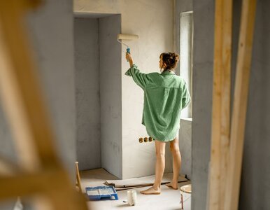 Miniatura: Polacy coraz częściej dorabiają na L4....