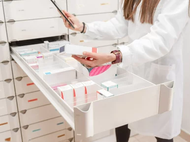 Miniatura: GIF pilnie wycofuje z aptek dwie serie...