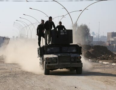 Miniatura: Lotnisko w Mosulu odbite z rąk dżihadystów