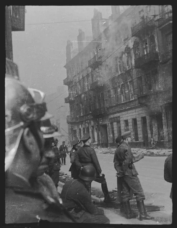 Film „33 zdjęcia z getta” 