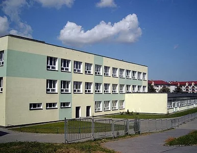 Miniatura: Na szkoły musi zabraknąć