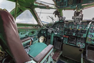 Wnętrze porzuconego samolotu 